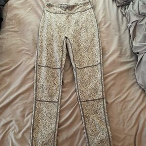 Flair textured leggings from gymshark in Charcoal